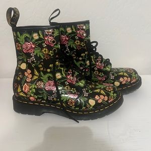 Dr. Martens black floral